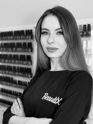 Виктория Комракова-Савина