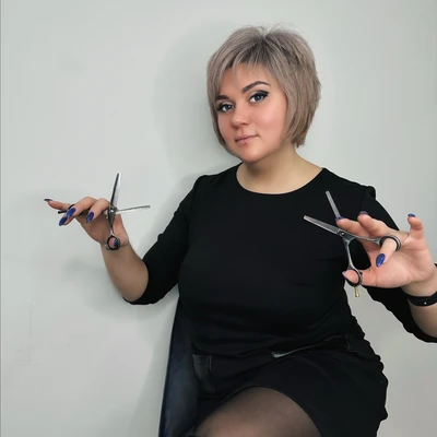 ДУБОВИК ПОЛИНА