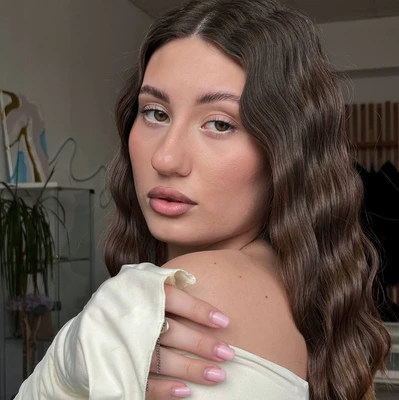 Полина