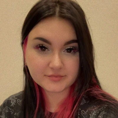 Михайлова Яна