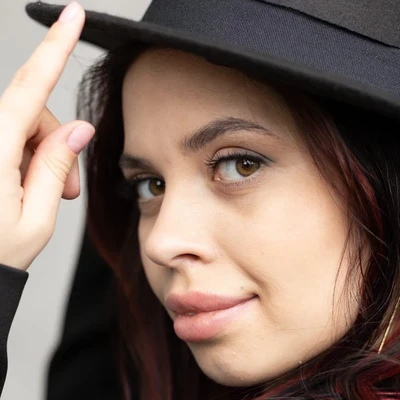 Леся Парамонова