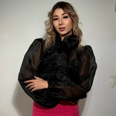 Александра Шикарова