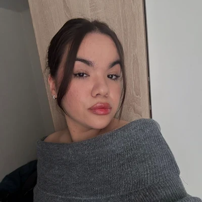 Аделина (маникюр, педикюр)