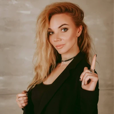 Юлия Ос