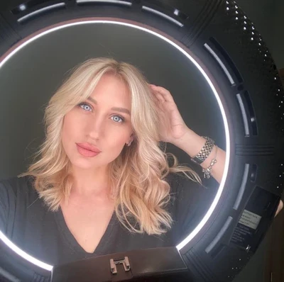 Жесткова Наташа