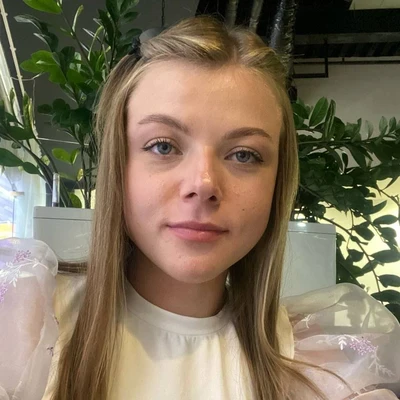 Полина
