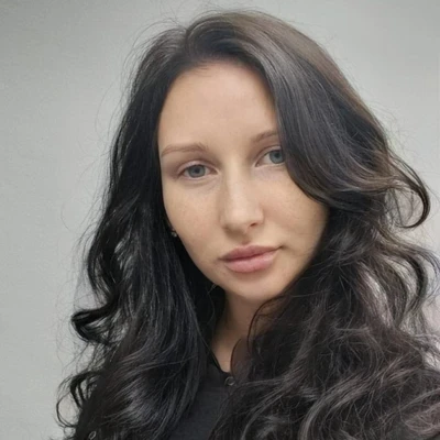 Корсакова Инна