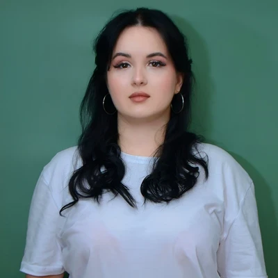 Опарий Ангелина