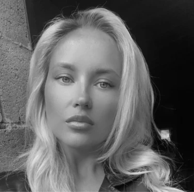 Полина