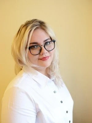 Анна Хатрахманова