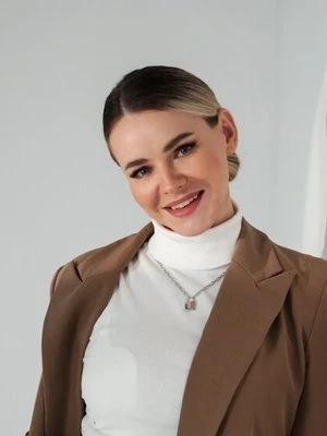 Анна Мастер