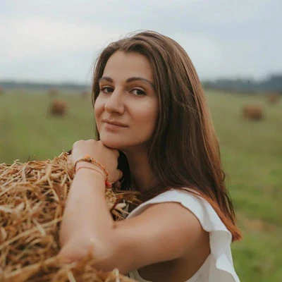 Юна