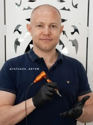 Артем Муравьев