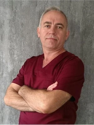 Леонид Новиков