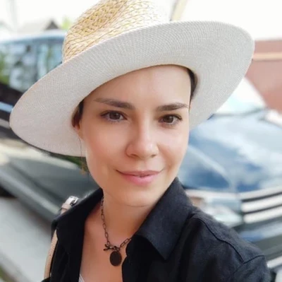 Полина