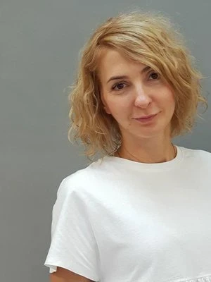 Елена Посталова