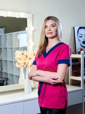 Елена Максимова