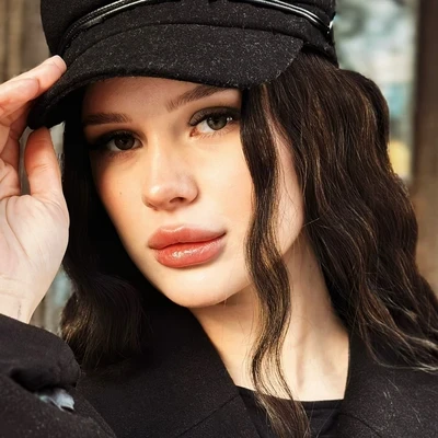 Чернова Мария