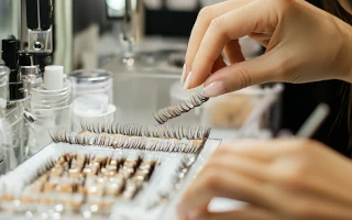 Коррекция + ламинирование бровей (без окрашивания)