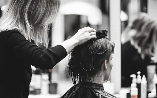 Запаивание кончиков волос горячими ножницами